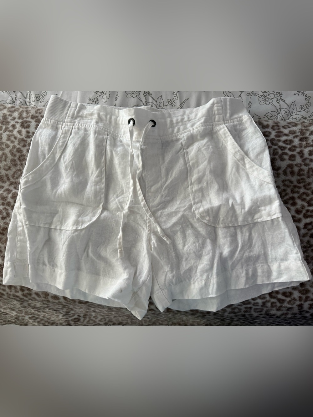 Athleta White Drawstring Linen Blend Women's Shorts